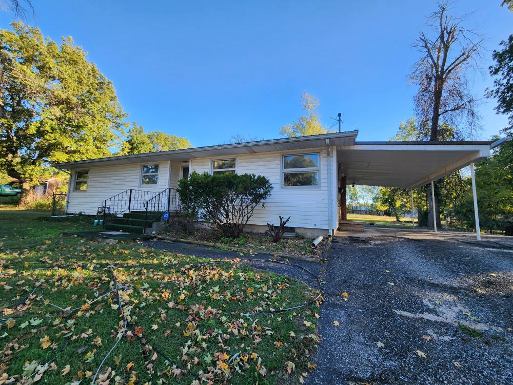 411 E Washington St Windsor MO 8.jpg